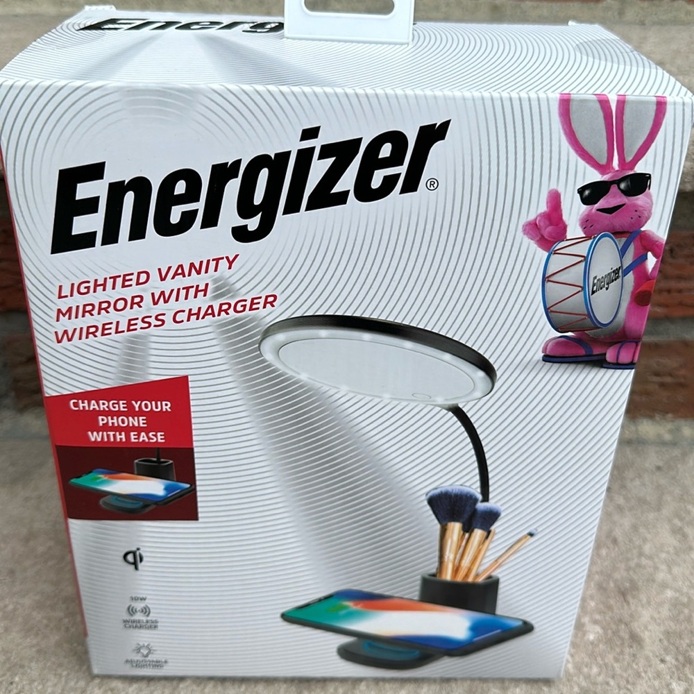 Energizer Lighted Vanity Mirror with Wireless Charger